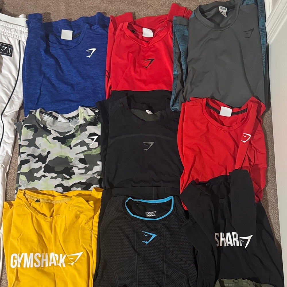 Gymshark Bundle (*rare items*) - Picture 3 of 8